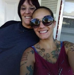 Meet your Posher, Debi